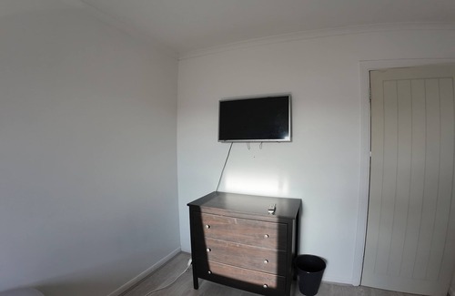 Abbey Appartement | Family friendly luxury Wimbledon 2 bedroom apartment, off the broadway!
