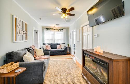 Zanoni Appartement | Family-Friendly Main St Gloucester Apt with Balcony!