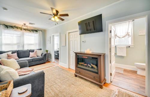 Zanoni Appartement | Family-Friendly Main St Gloucester Apt with Balcony!