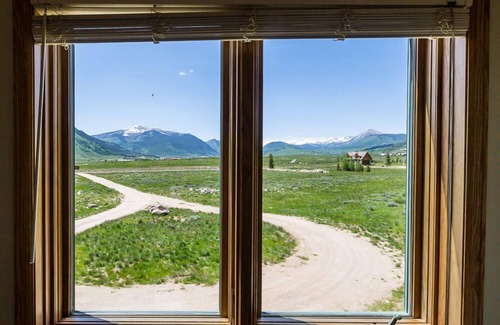 Crested Butte Maison | Pour toute la famille - Sur dix acres à 3 miles de la ville - Vues imprenables et ambiance champêtre