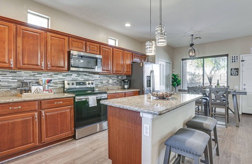 Sheely Farms Maison | Family-Friendly Phoenix Home: 5 Mi to Westgate!
