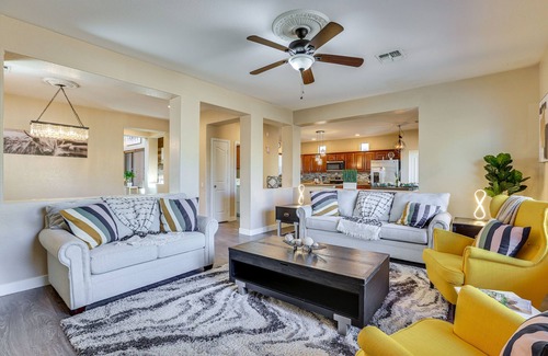 Sheely Farms Maison | Family-Friendly Phoenix Home: 5 Mi to Westgate!