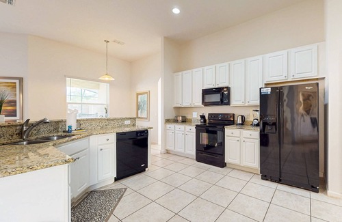 Watersong Maison | Family-Friendly Resort Home w/ Private Pool Spa, Game Room, WiFi & AC - Dogs OK