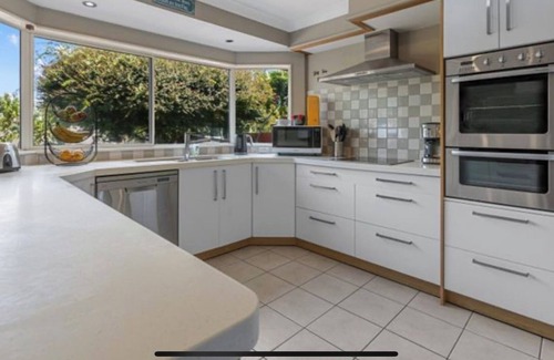 Papamoa Beach Maison | Family Friendly Retreat: Heated Pool, Spa, 5min walk to beach