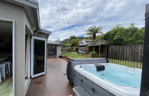 Lynmore Maison | Family friendly retreat close to forest and lakes.