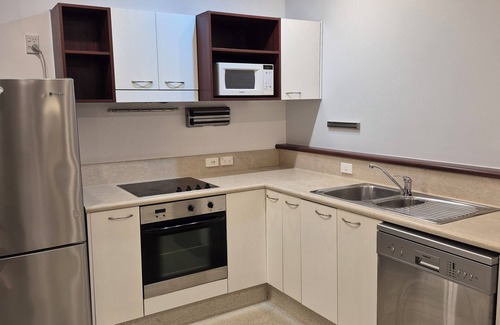 Wellington Appartement | Family friendly two bedroom apartment with secure free carparking. Pool &Gym too