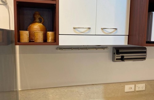 Wellington Appartement | Family friendly two bedroom apartment with secure free carparking. Pool &Gym too