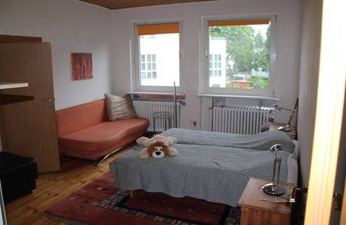 Lichterfelde Appartement | Family-friendly holiday floor in the green area of Lichterfelde with rail connection