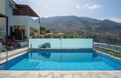 Kavallos Villa | Family Friendly Villa Bluefairy w/ Pool, walk to Restaurants, 5 km to the Beach
