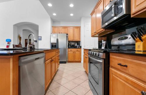 Palm Valley Maison | Family Friendly w Badminton Goodyear Park