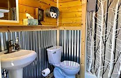 Alton Maison | Family-Friendly Wagon Perfect for a Unique Glamping Experience in Utah
