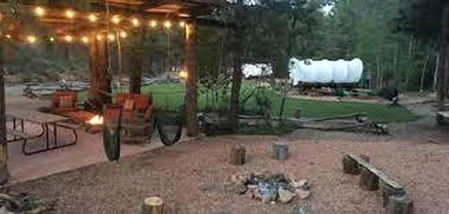 Alton Maison | Family-Friendly Wagon Perfect for a Unique Glamping Experience in Utah