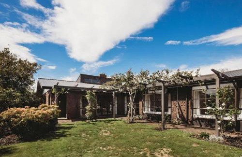 Bell Block Maison | Family Fun - 4BR home with swimming pool and spa