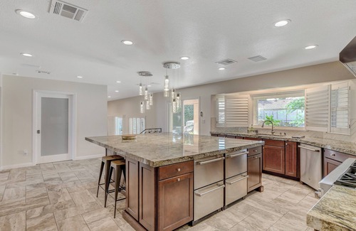 Las Vegas Maison | Family Fun Oasis with Pool, BBQ & Game Room