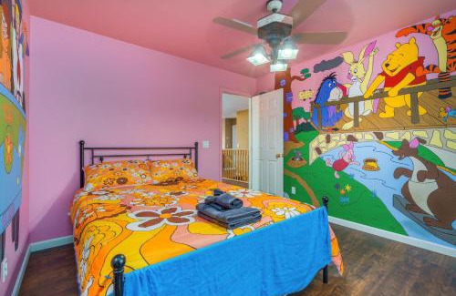 Coldwater Springs Maison | Family Fun Retreat Themed Rooms BBQ & Golf Course