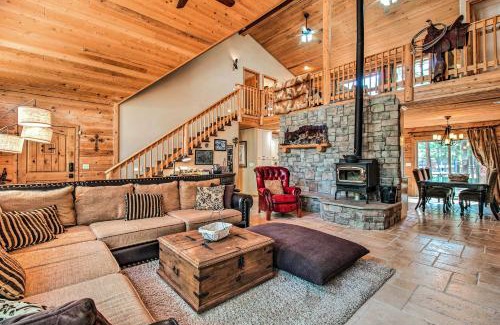 Heber Maison | Family Game Room Spacious Overgaard Cabin