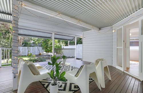 Morningside Maison | Family Gem - 4Bed/2Bath/3Car - Beautiful Renovated 1920's Queenslander