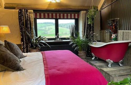 Newton St Loe Autre | Family Gem in Bath, sleeps 18, stunning view