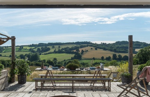 Newton St Loe Autre | Family Gem in Bath, sleeps 18, stunning view