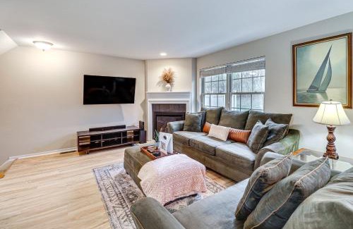 Monroeville Maison | Family Getaway 16 Mi to Pittsburgh!