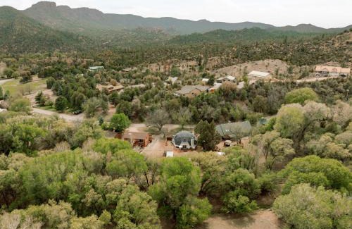 Payson Maison | Family Getaway Foxwood Cottage in Star Valley!
