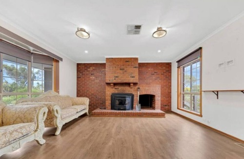 Darley Maison | Family Getaway, Multiple hiking spots and trails nearby
