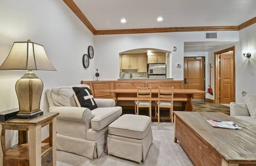 Zermatt Villa | Family Getaway~pool, Tubing, Skiing, & Ice Castles Villa 1002 1 Bedroom Villa by RedAwning