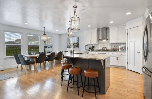 Heber Maison | Huckleberry Lane Stunner | 6br 4ba | Hot Tub | Game Room | RV Parking