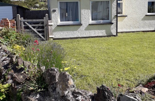 Angle Maison | Family holiday home with garden sea views in Angle Village 5 minutes from beach