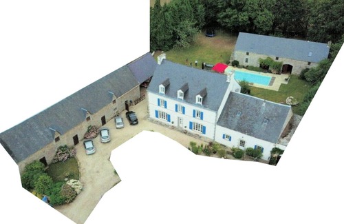 Concarneau Maison | Ferme grand confort avec piscine chauffée entre Concarneau et la Forêt Fouesnant