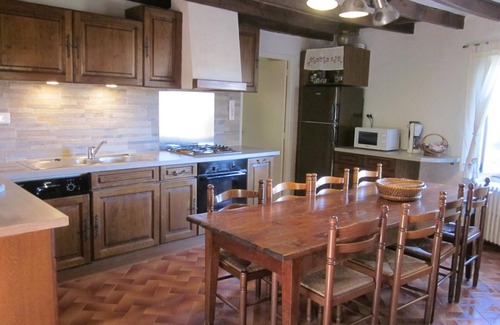 Ferrieres-sur-Sichon Cottage | Maison familiale avec jardin clos, cheminée, animaux acceptés et internet à Ferrières-sur-Sichon