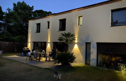 Les Moutiers-en-Retz Maison | Maison familiale proche mer - piscine chauffée filet trampoline jardin exotique.