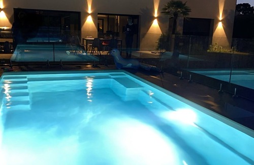Les Moutiers-en-Retz Maison | Maison familiale proche mer - piscine chauffée filet trampoline jardin exotique.