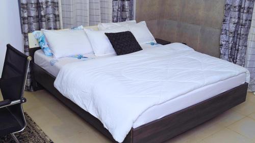 Msasani Appartement | Family Home by Havana Properties with WIFI & Free Parking near Sawa Sawa Bay Beach Restaurant