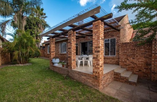 Nelspruit Maison | Family home close to Kruger National Park, shops, restaurants and