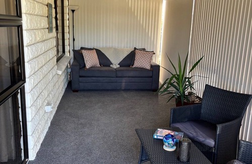 Alexandra Maison | Family Home close to town. wifi-linen included
