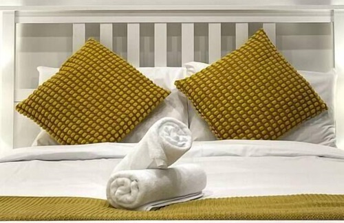 Eastwood Maison | Family home @ Eastwood