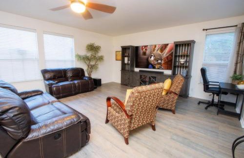 San Antonio Maison | Family Home ~Pool ~SeaWorld Nat'l Shooting Complex