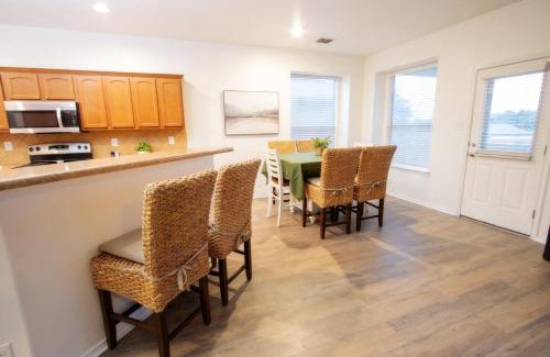 San Antonio Maison | Family Home ~Pool ~SeaWorld Nat'l Shooting Complex