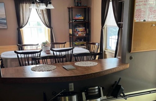 Nashua Maison | Family home w firepit & propane table near booming downtown, skiing, & hiking.