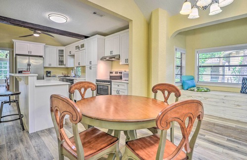 DeLand Maison | Family Home: Walk to Downtown & Stetson Univ!