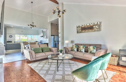 Milnerton Maison | Family Home WiFi Pool Secure Parking