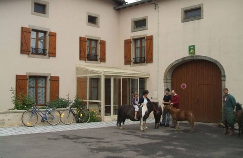 Esley Cottage | Maison familiale avec cheminée, jardin et WiFi à Esley, Vosges