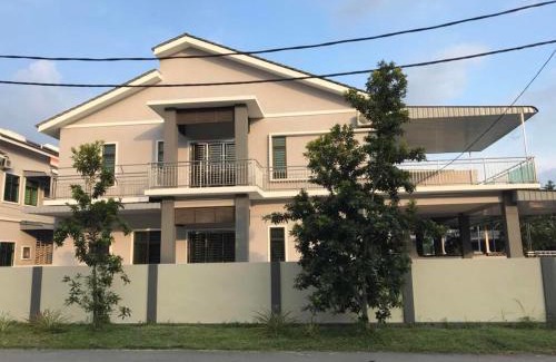 Pengkalan Aor Maison | Family Homestay