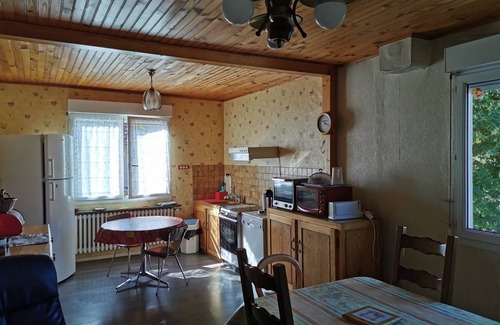 Saint-Chely-d'Apcher Maison | Maison familiale proche toutes commodités en Aubrac