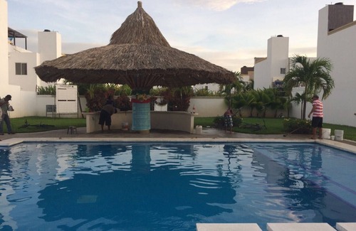 Acapulco Maison | Family House in Acapulco; 6 bedroom/bath, terrace/hunting, 2cars and swimming pool