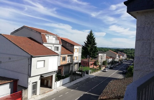 Maceda Copropriété | Maison familiale et jacuzi Parking, vues spectaculaires sur la Sierra