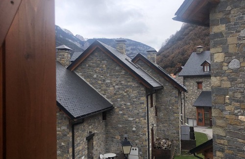 Larrede Maison | Maison familiale avec cheminée et grenier. Idéal deux familles avec enfants.