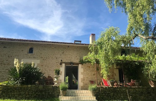 Saulge Maison | Maison de famille, piscine chauffée et tennis privés, campagne, 18 couchages