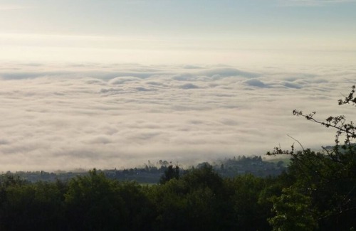 Cherier Cottage | Maison pour couples et famille sur 7ha de domaine privé. Montagne et vignobles.